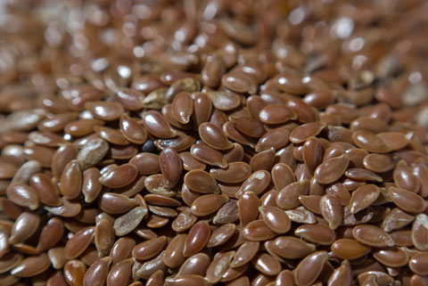 Flax seeds contain high levels of lignans and Omega-3 fatty acids. Lignans may benefit the heart, possess anti-cancer properties. Flax seed is also known to lower cholesterol levels, especially in women.