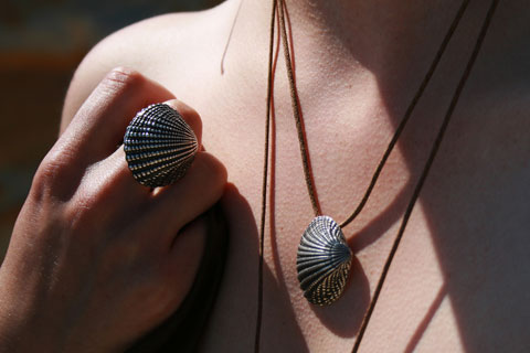km_clam Clam ring and necklace.