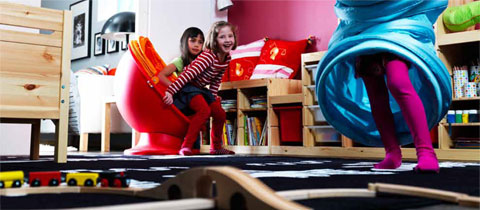 Play Report: Children prefer playing with their parents over watching TV.