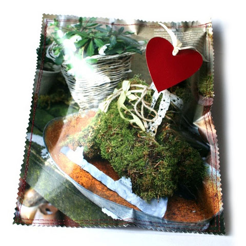 GL_ecowrap_sewn Sewn, not wrapped. By Hilde C., Flickr.