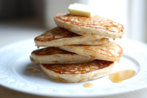 Kodiak Cakes flapjacks (aka pancakes). Image via Serious Eats.